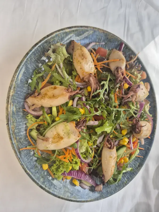 Babycalamaris Salat